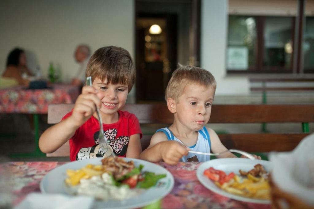 Janezinovi House Guest House Ratecevo Brdo Bagian luar foto
